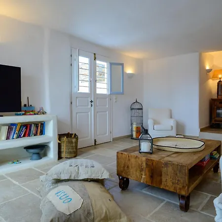 Soho In Paros Villa